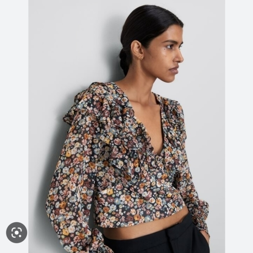 Zara Floral Deep-V Ruffle Cropped Floral Top Size XS NWOT
